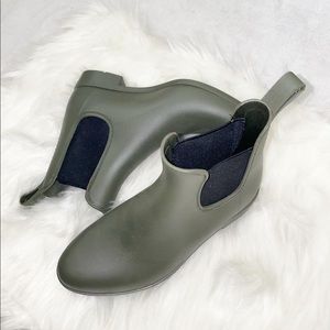 Chelsea style rain boots